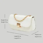 Sizing guide for white structured crossbody bag: Length 22 cm, Height 10 cm, Depth 4 cm.